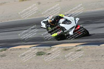 media/Oct-30-2025-Racers Edge (Thu) [[dabbdaf680]]/3-B Group/Session 3 (Turn 15 Inside)/